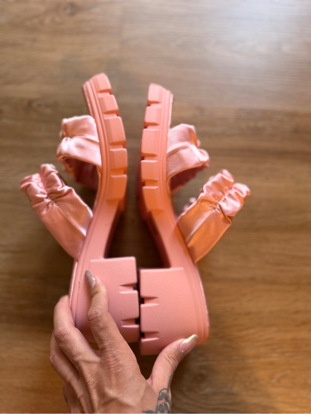 Cape Robbin Satin Ruched Platform Peach Pink Slides - Picture 5 of 6
